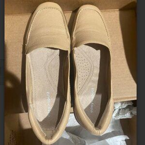 Easy Spirit Womens Abide SlipOn 7 WIDE US Natural
